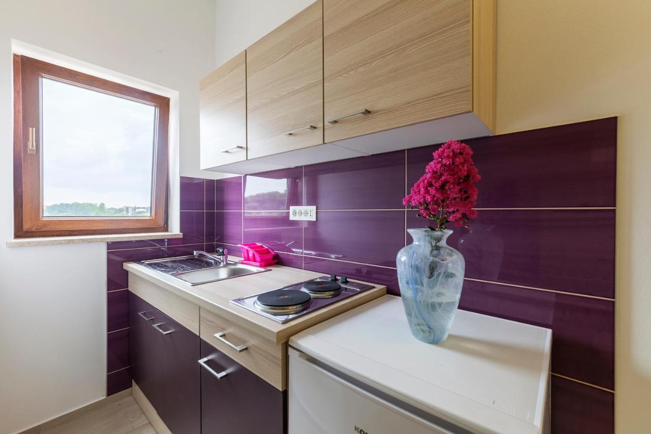 Apartmani Suzi Pula Eksteriør billede