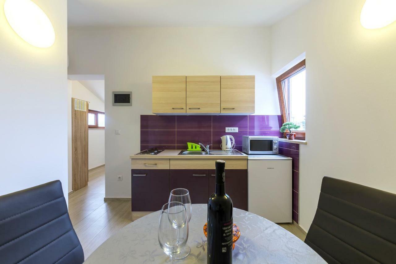 Apartmani Suzi Pula Eksteriør billede